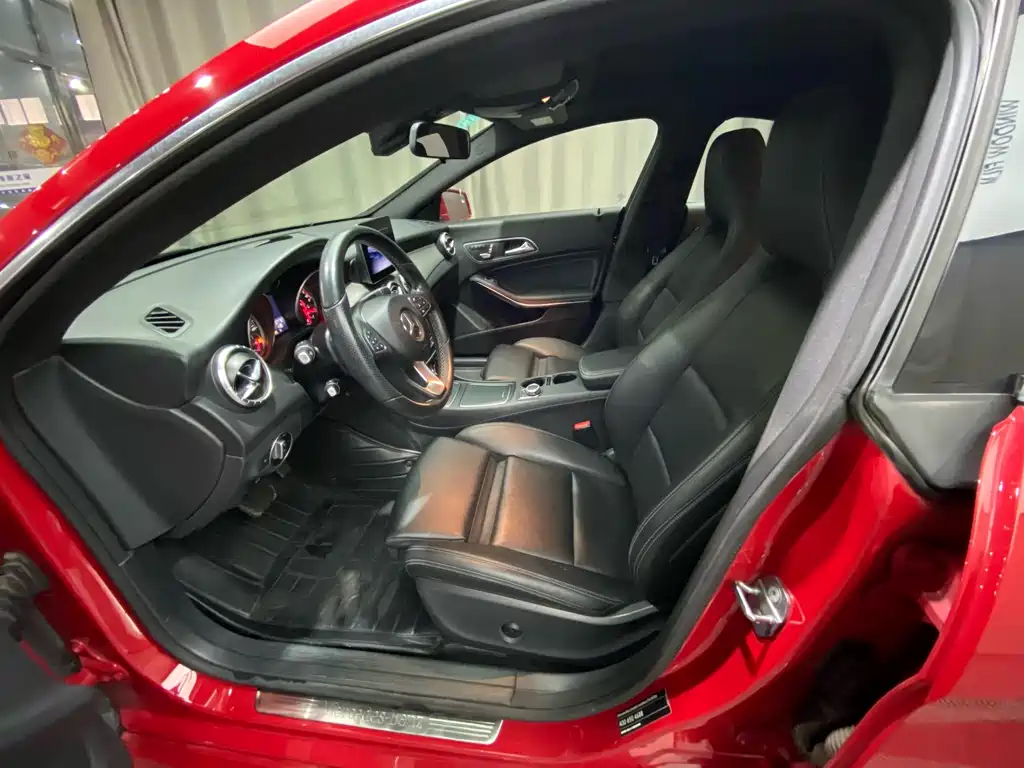 Mercedes-Benz CLA 2018 — фото 11