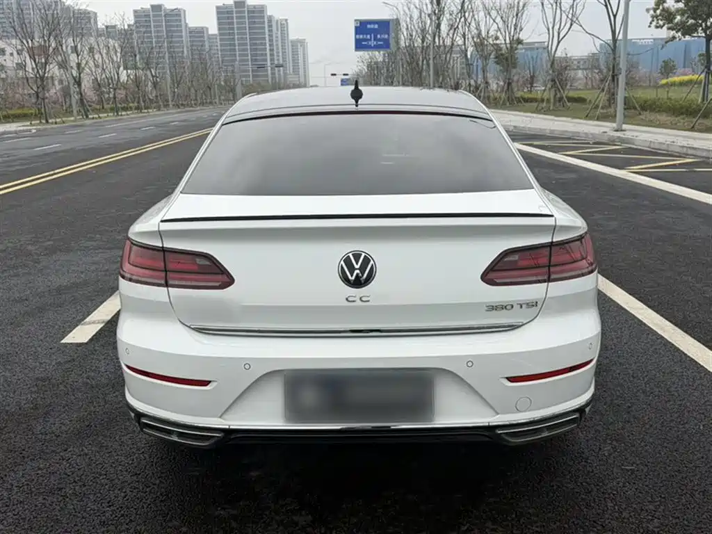 Volkswagen CC 2023 — фото 22