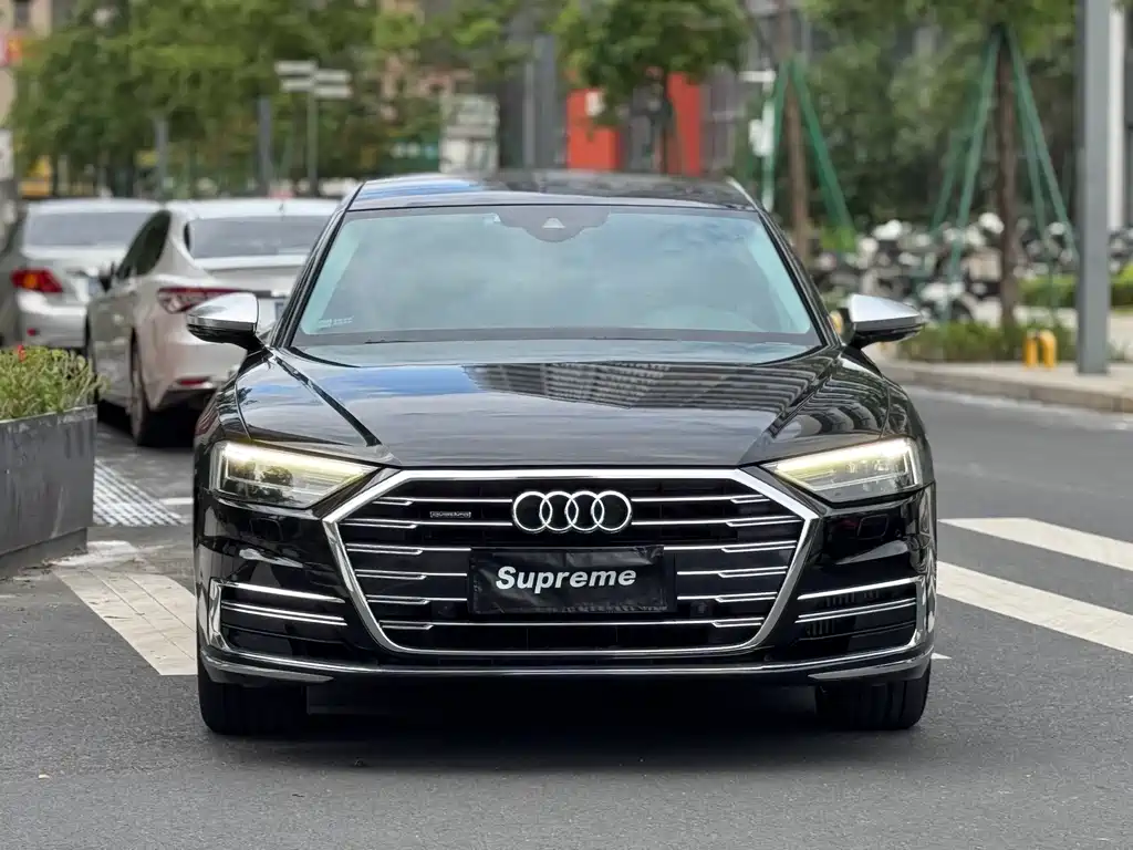 Audi A8 2018 — фото 2