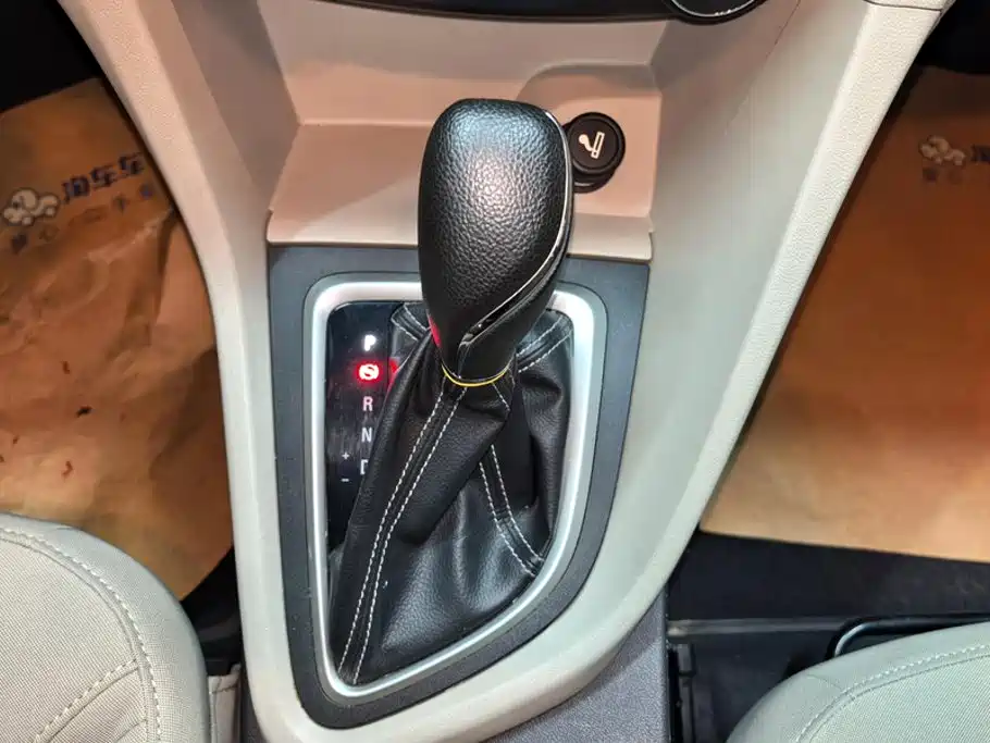 Buick Excelle GT 2016 — фото 16