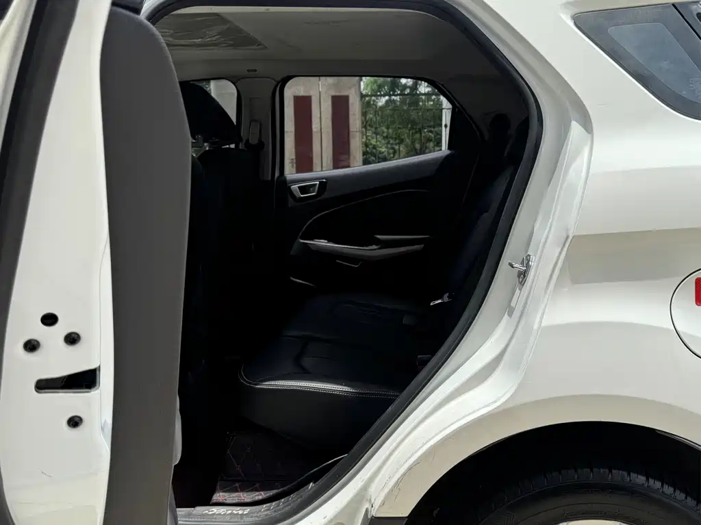 Ford Ecosport 2016 — фото 10