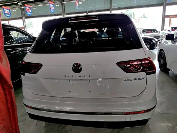 Volkswagen Tiguan L Plug-In Hybrid 2021