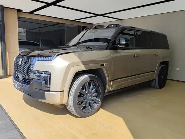 Yangwang U8 L 2025