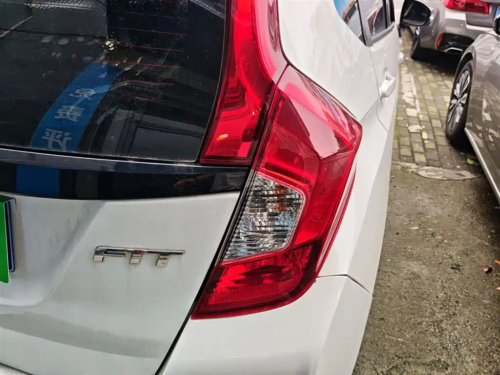 Honda Fit 2016 — фото 8