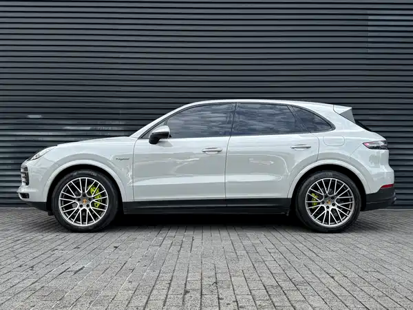 Porsche Cayenne New Energy 2023