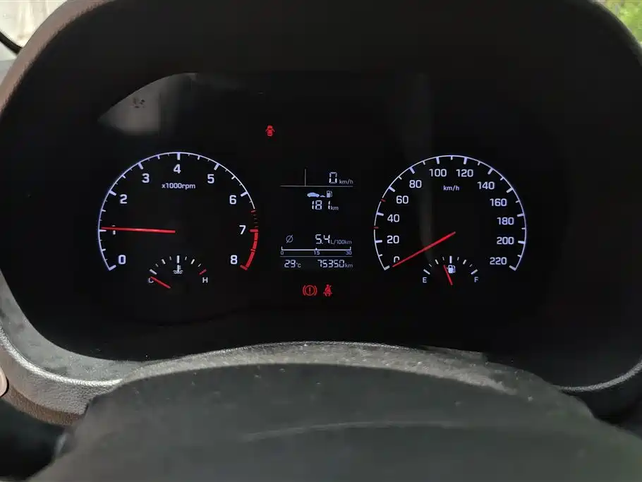 Hyundai Verna 2018 — фото 14