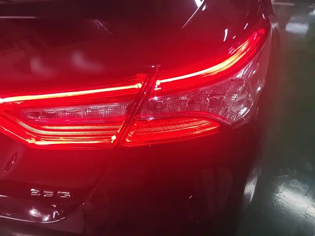 Toyota Camry 2022 — фото 8