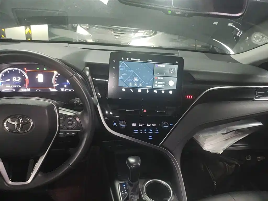 Toyota Camry 2022 — фото 10