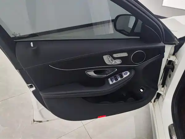 Mercedes-Benz C-Class 2021
