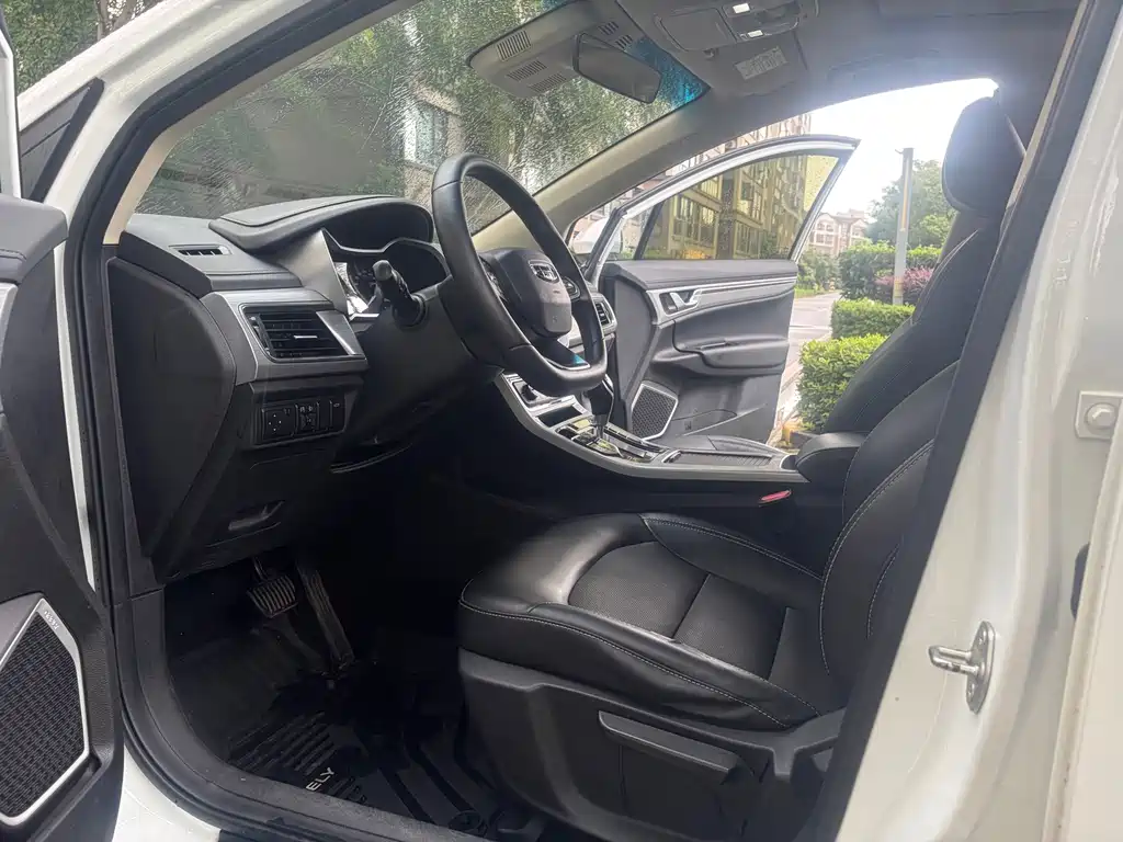Geely Emgrand GS 2019 — фото 13