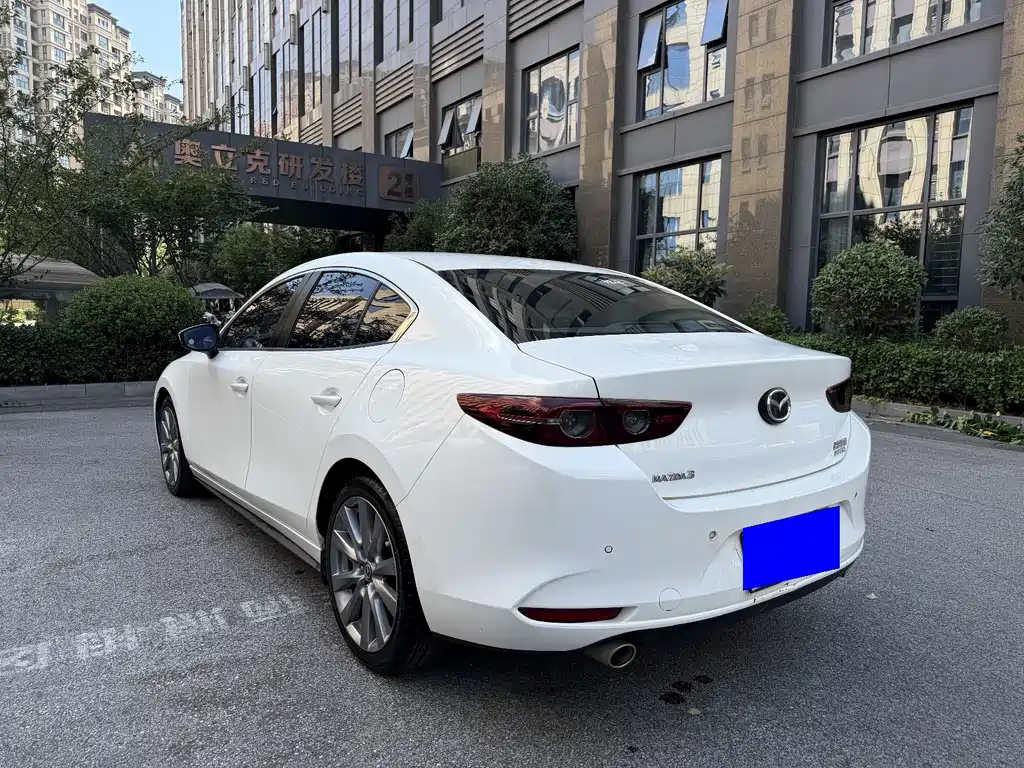 Mazda 3 Axela 2021