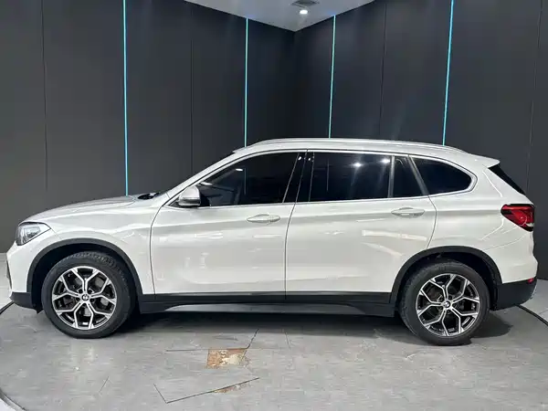 BMW X1 2021