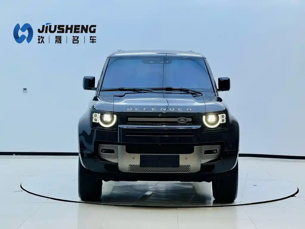 Land Rover Defender 2025