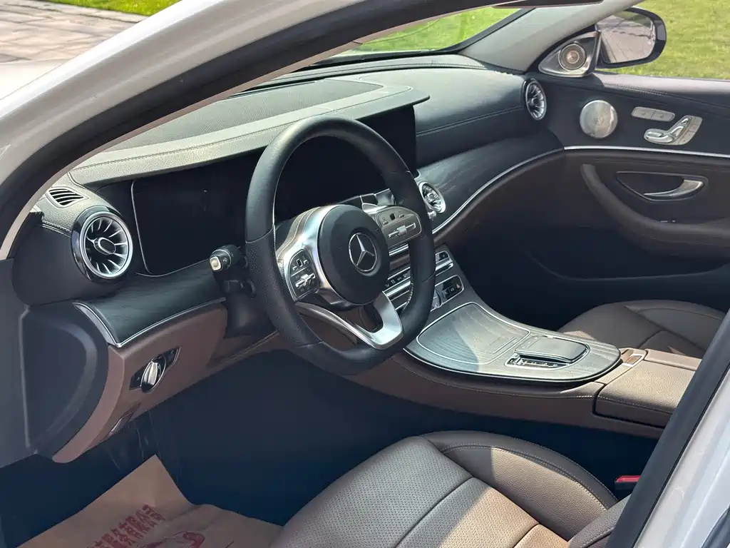 Mercedes-Benz E-Class 2020 — фото 8