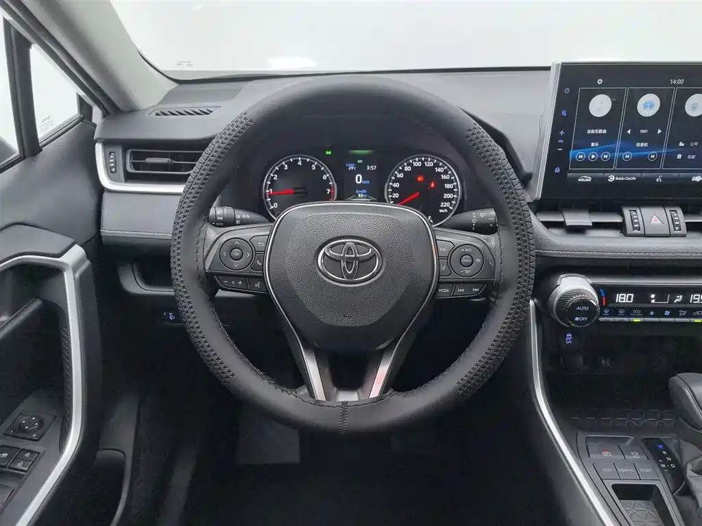 Toyota Wildlander 2020 — фото 11