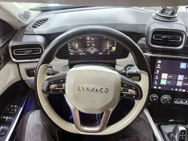 Lynk & Co 02 2021