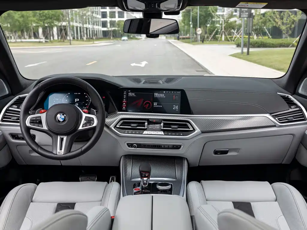 BMW X5 M 2022 — фото 10