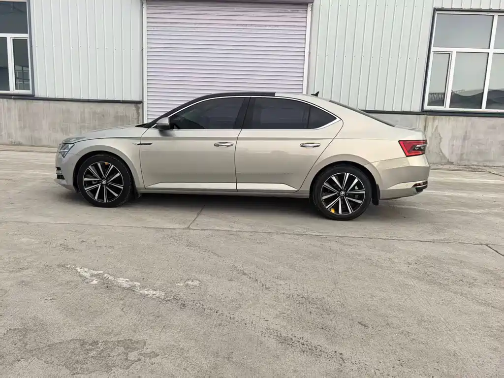 Skoda Superb 2023