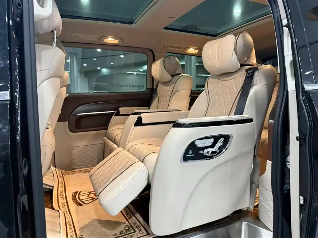 Mercedes-Benz V-Class 2020 — фото 9
