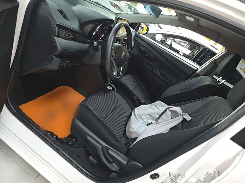 Toyota Vios 2023 — фото 15