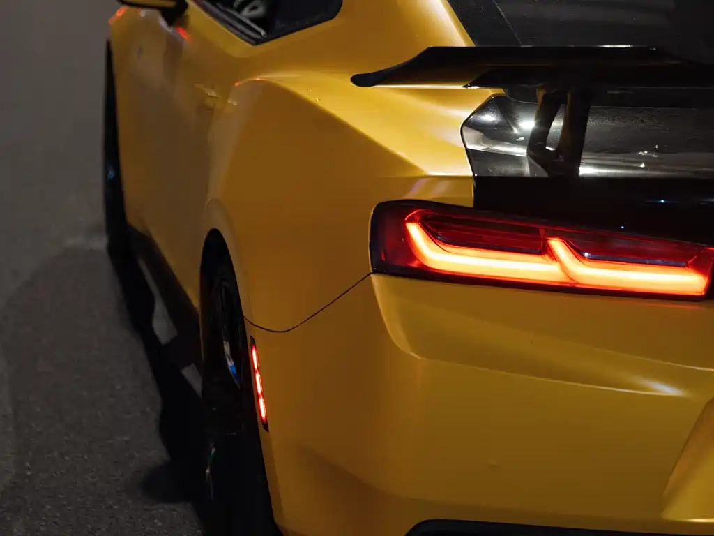 Chevrolet Camaro 2018 — фото 8