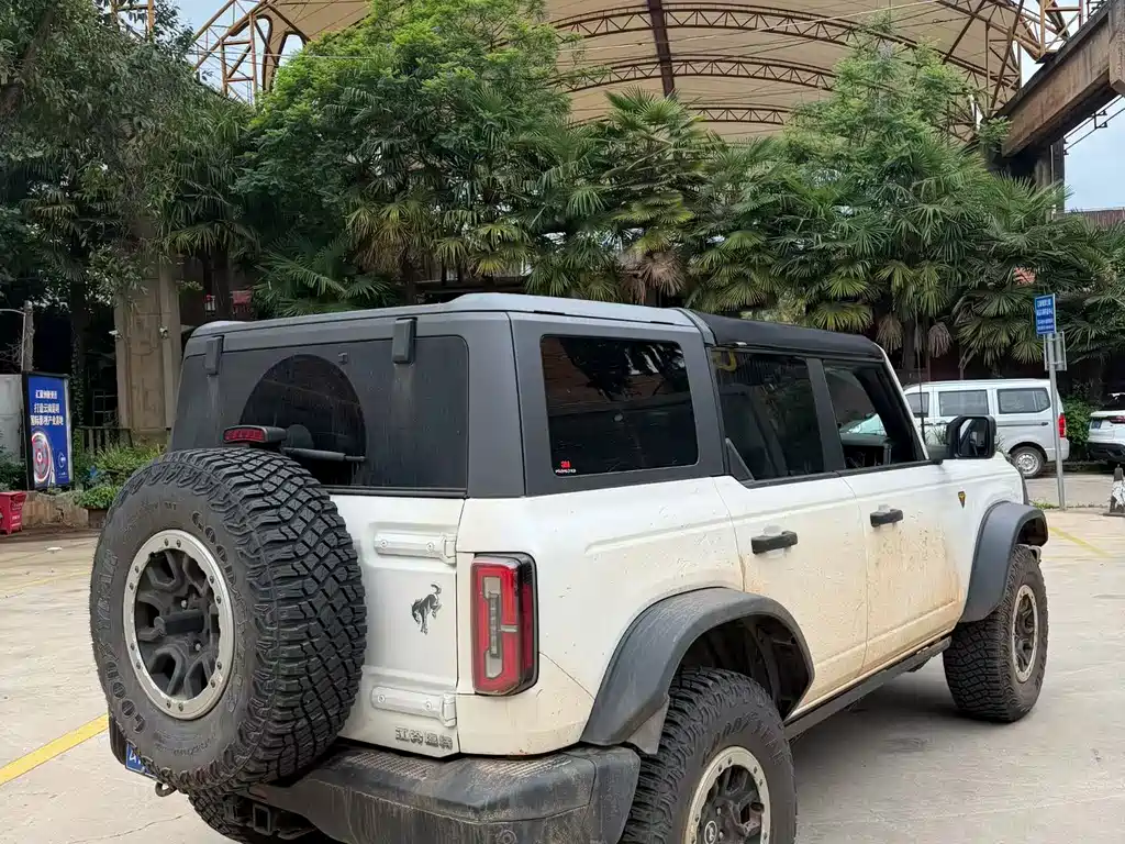 Ford Bronco 2025