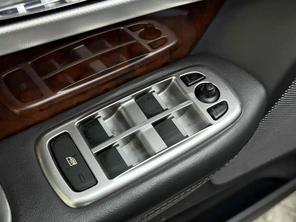 Jaguar XF 2014 — фото 21