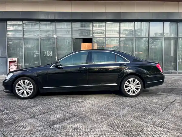 Mercedes-Benz S-Class 2013