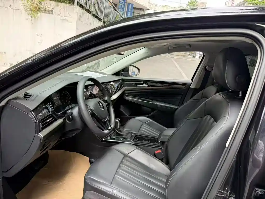 Volkswagen Passat 2021
