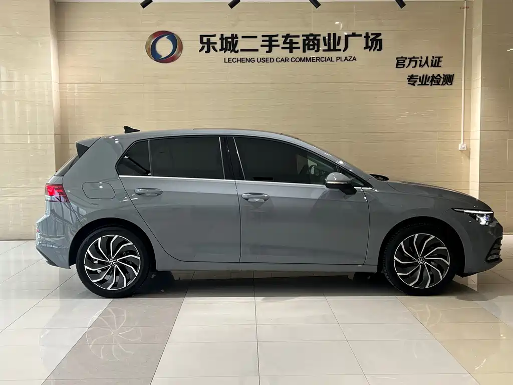 Volkswagen Golf 2024