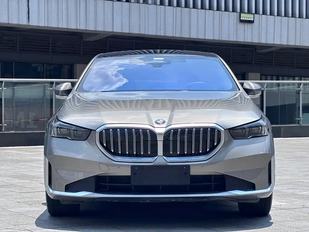 BMW 5 Series 2024