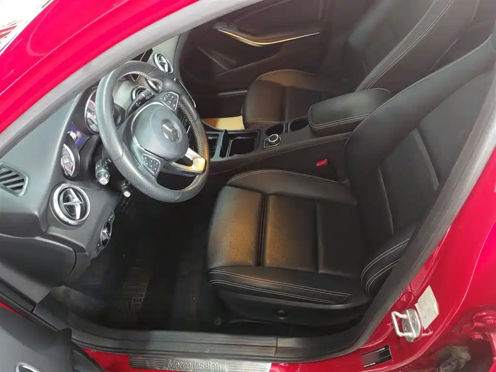 Mercedes-Benz GLA 2017 — фото 11