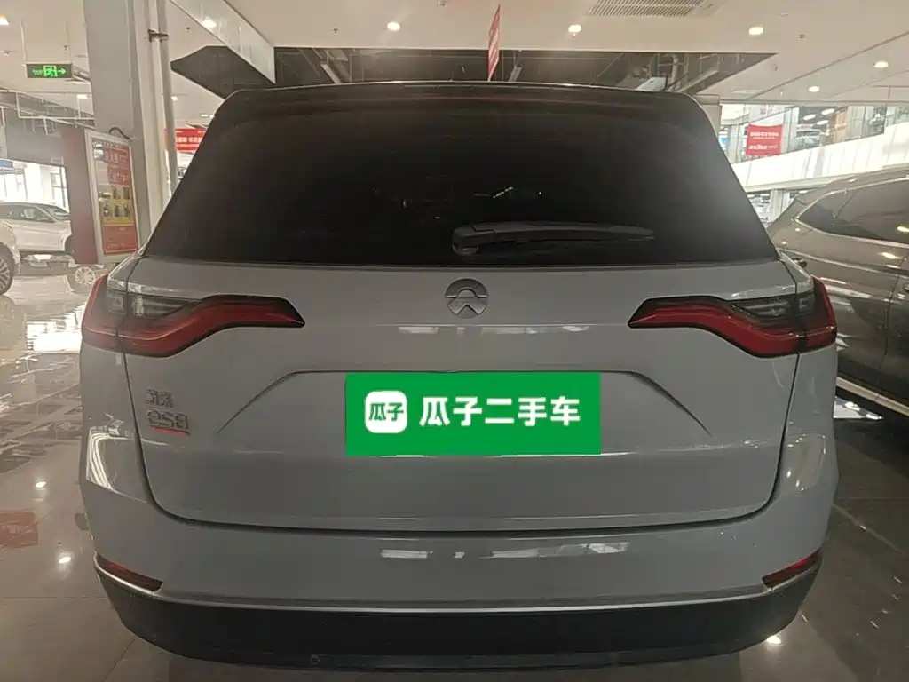 NIO ES8 2020