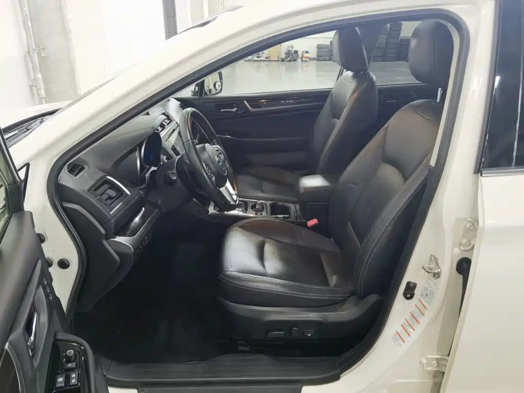 Subaru Outback 2015 — фото 10