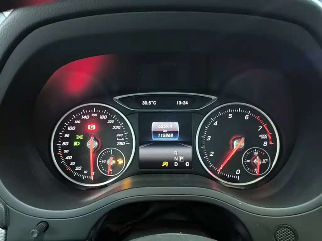 Mercedes-Benz B-Class 2016 — фото 12