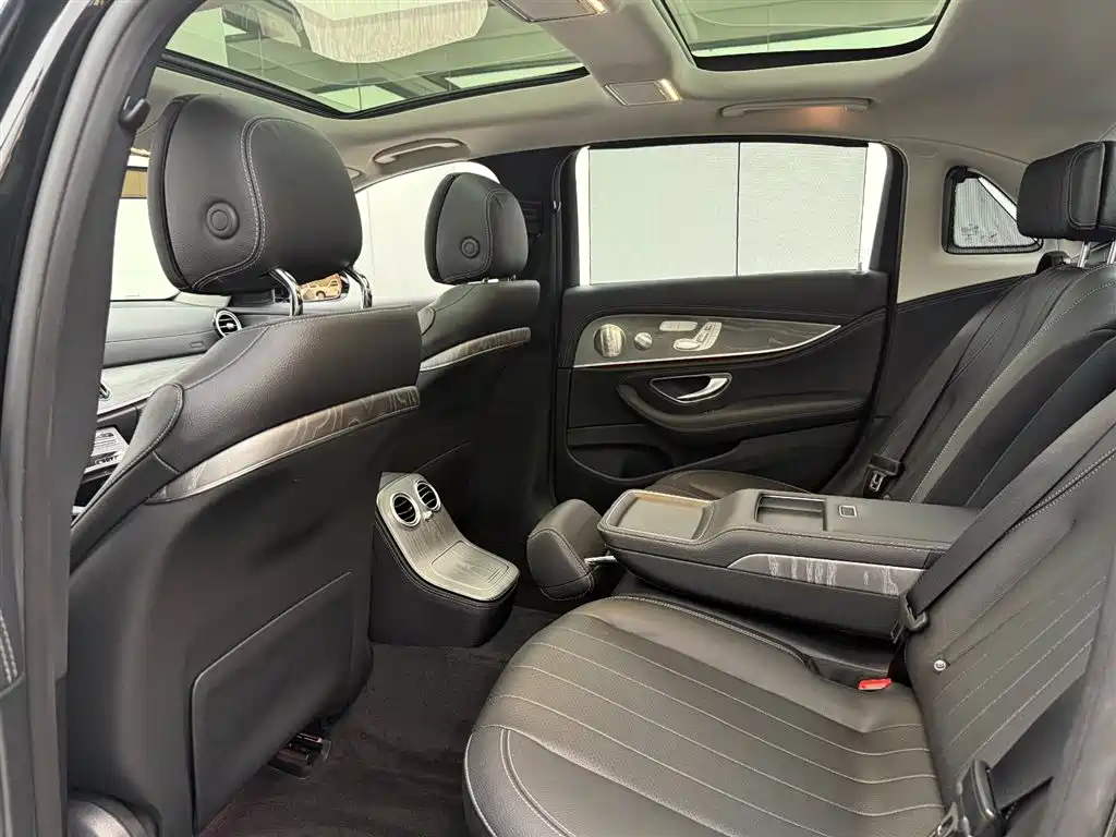 Mercedes-Benz E-Class 2021 — фото 10
