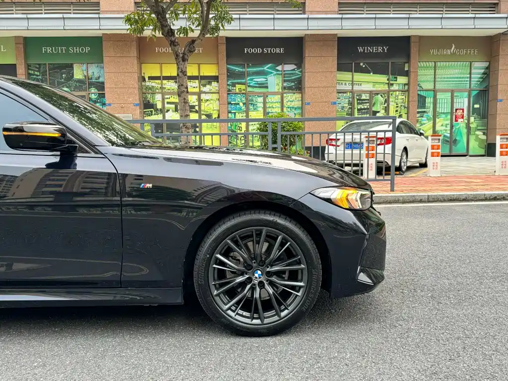 BMW 3 Series 2023
