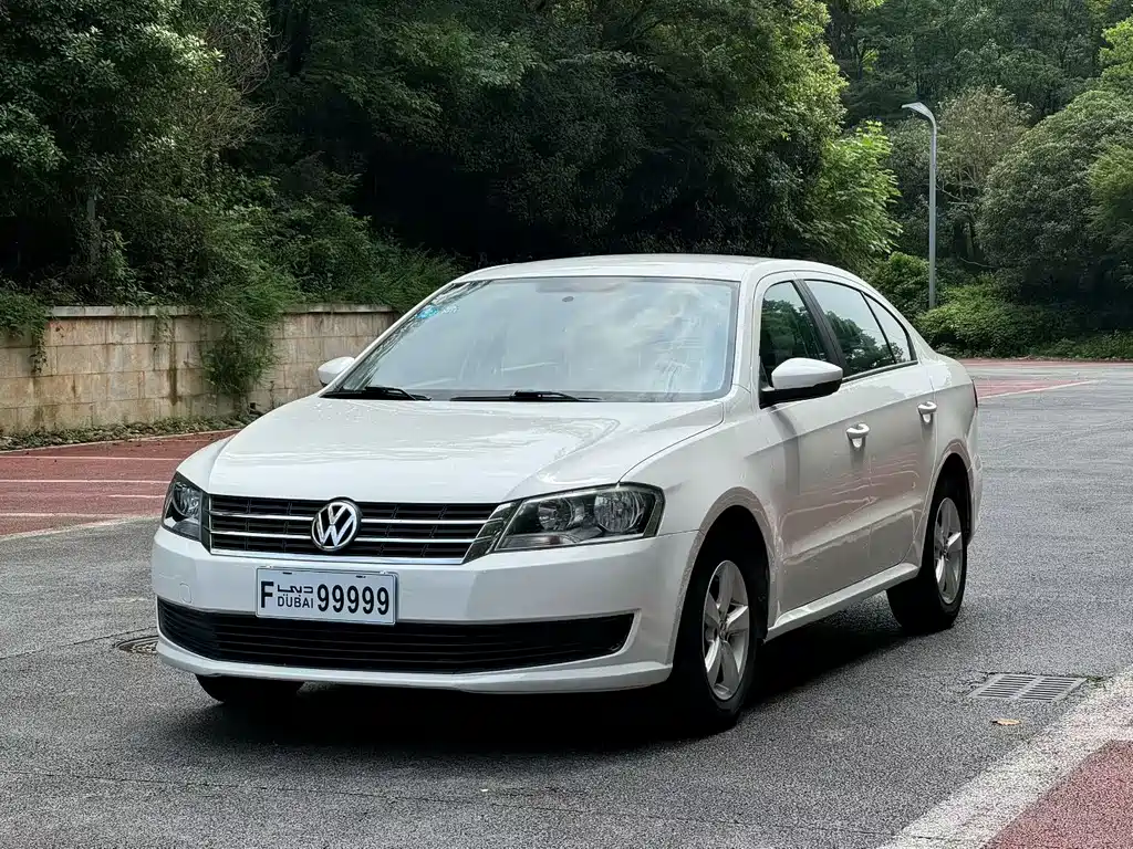 Volkswagen Lavida 2015