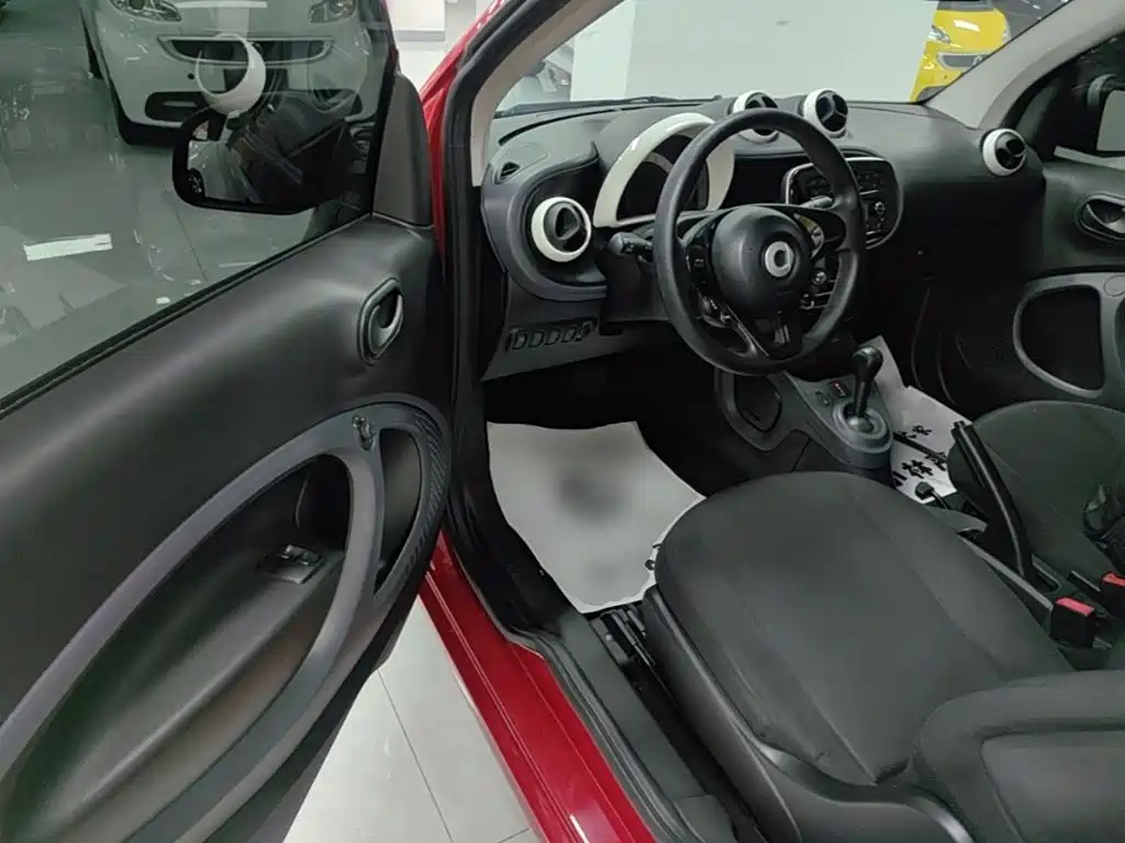 smart fortwo 2019 — фото 16