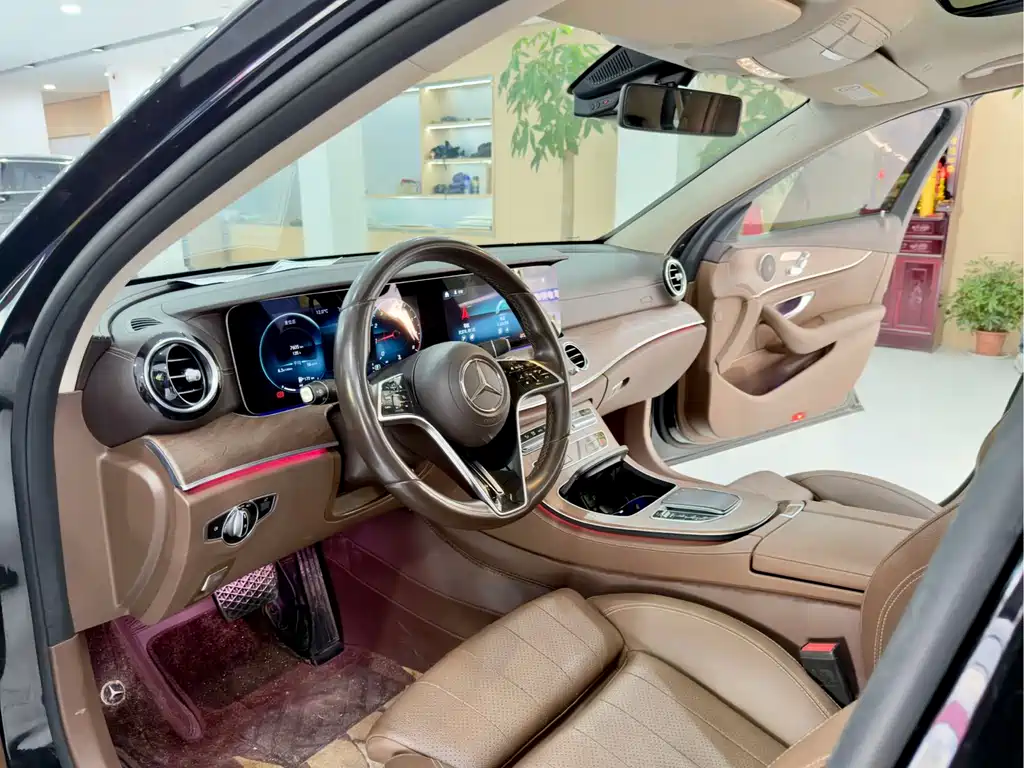 Mercedes-Benz E-Class 2022