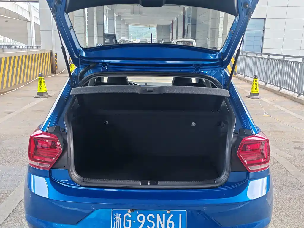 Volkswagen Polo 2019 — фото 13