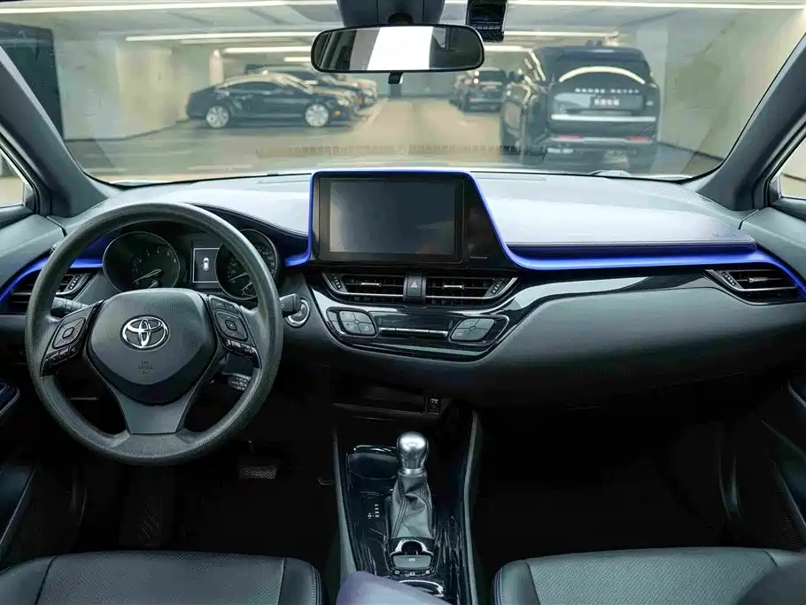 Toyota C-HR 2019 — фото 20
