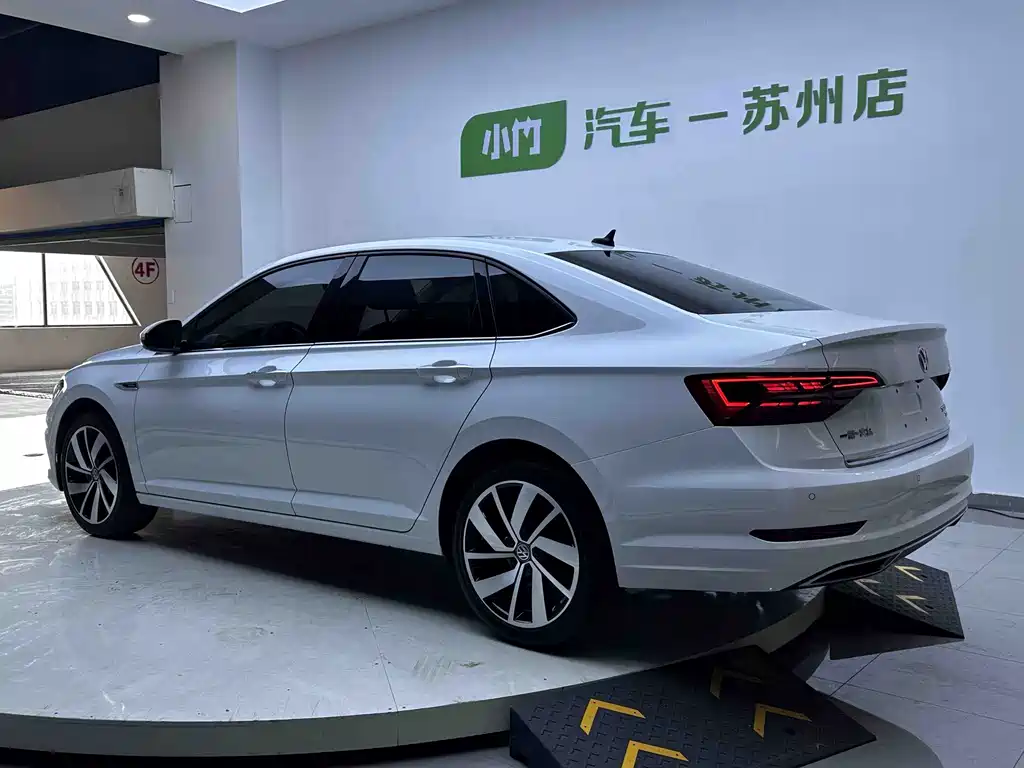 Volkswagen Sagitar 2022