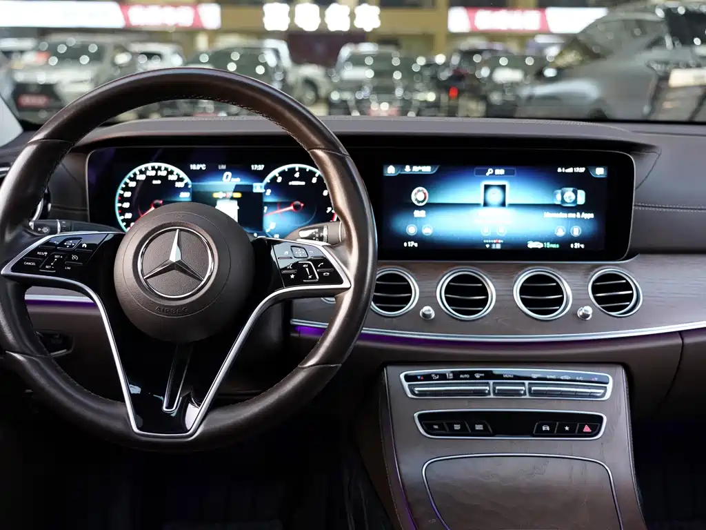 Mercedes-Benz E-Class 2021 — фото 8