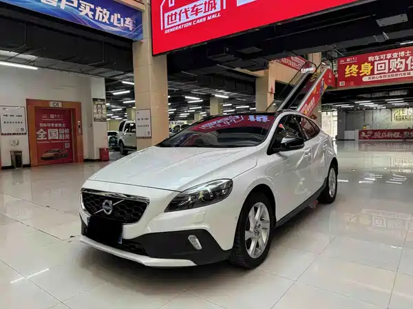 Volvo V40 2015