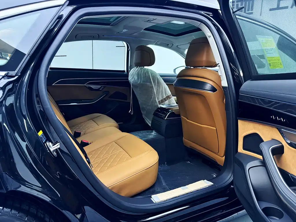 Audi A8 — фото 17