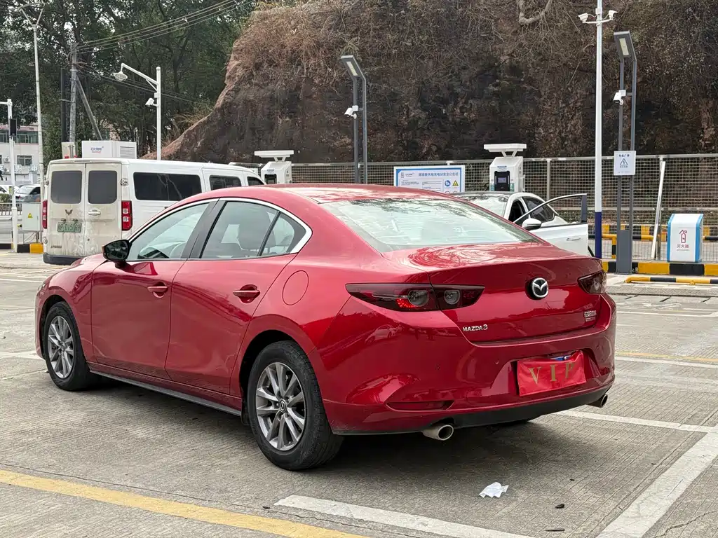 Mazda 3 Axela 2021