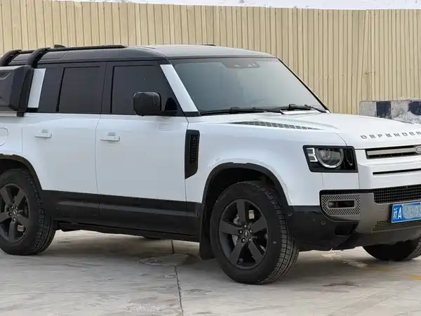 Land Rover Defender 2023