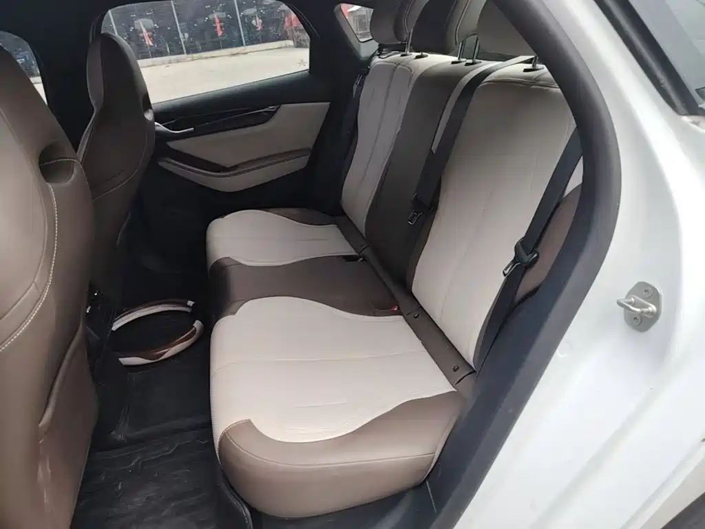 BYD Qin PLUS 2023 — фото 17