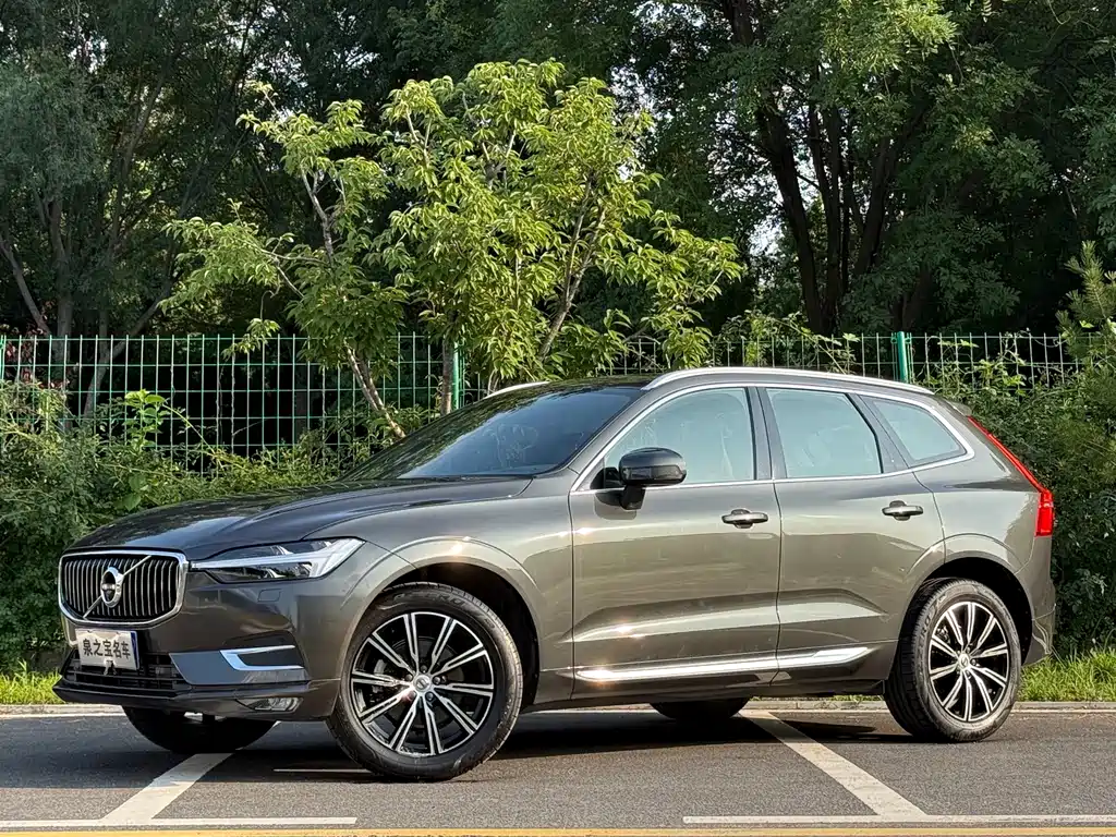 Volvo XC60 2021 — фото 2
